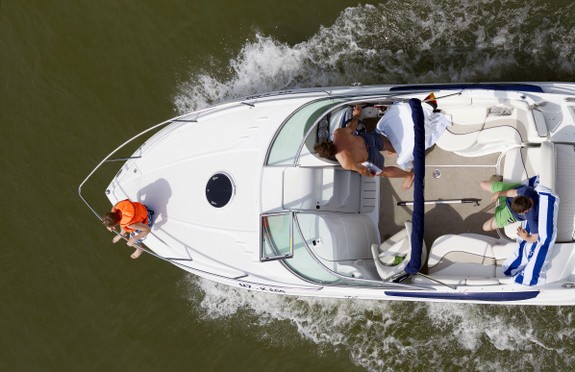 Boote: Ohne Bootsversicherungen kein Vergnügen | © Visionär/Fotolia